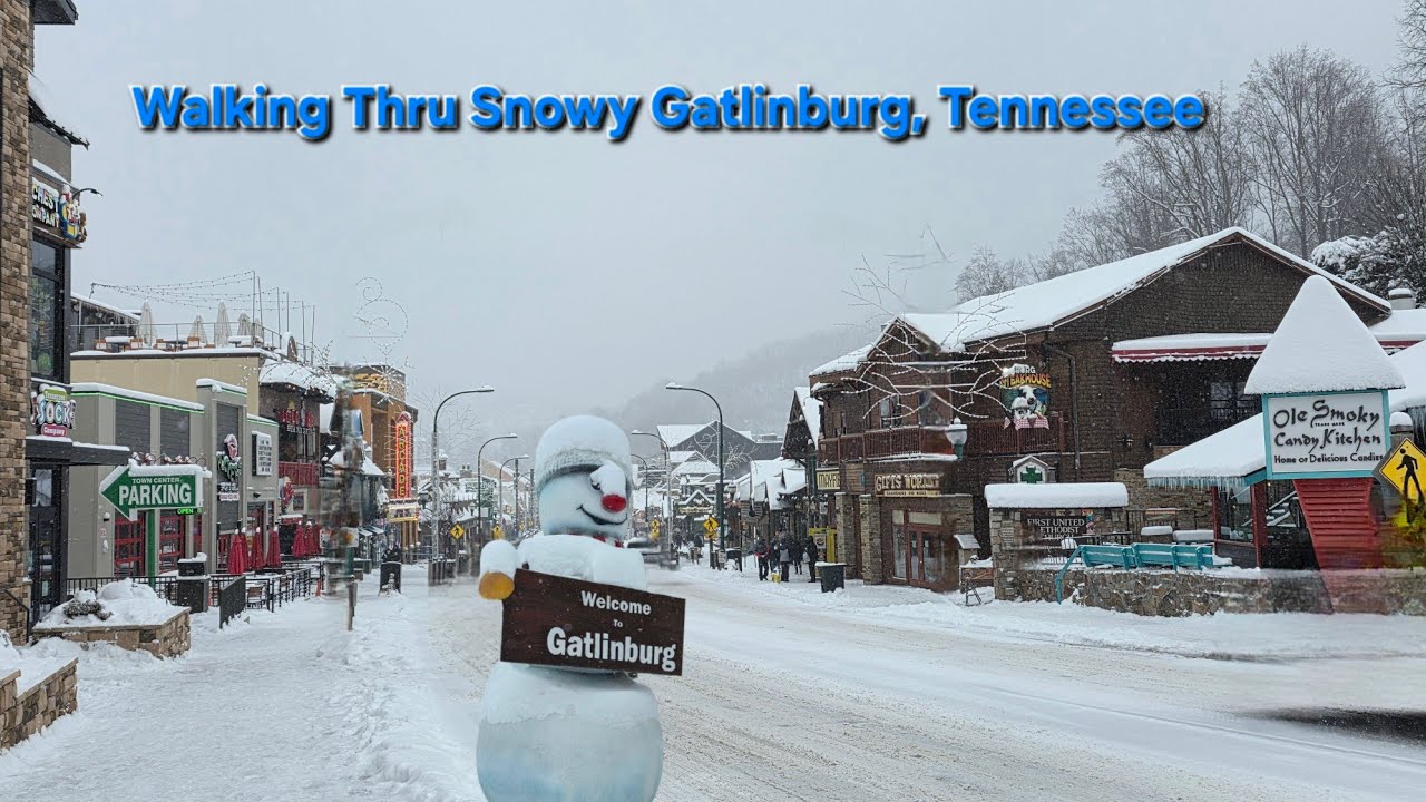 Walking Through Snowy Gatlinburg, Tennessee!!