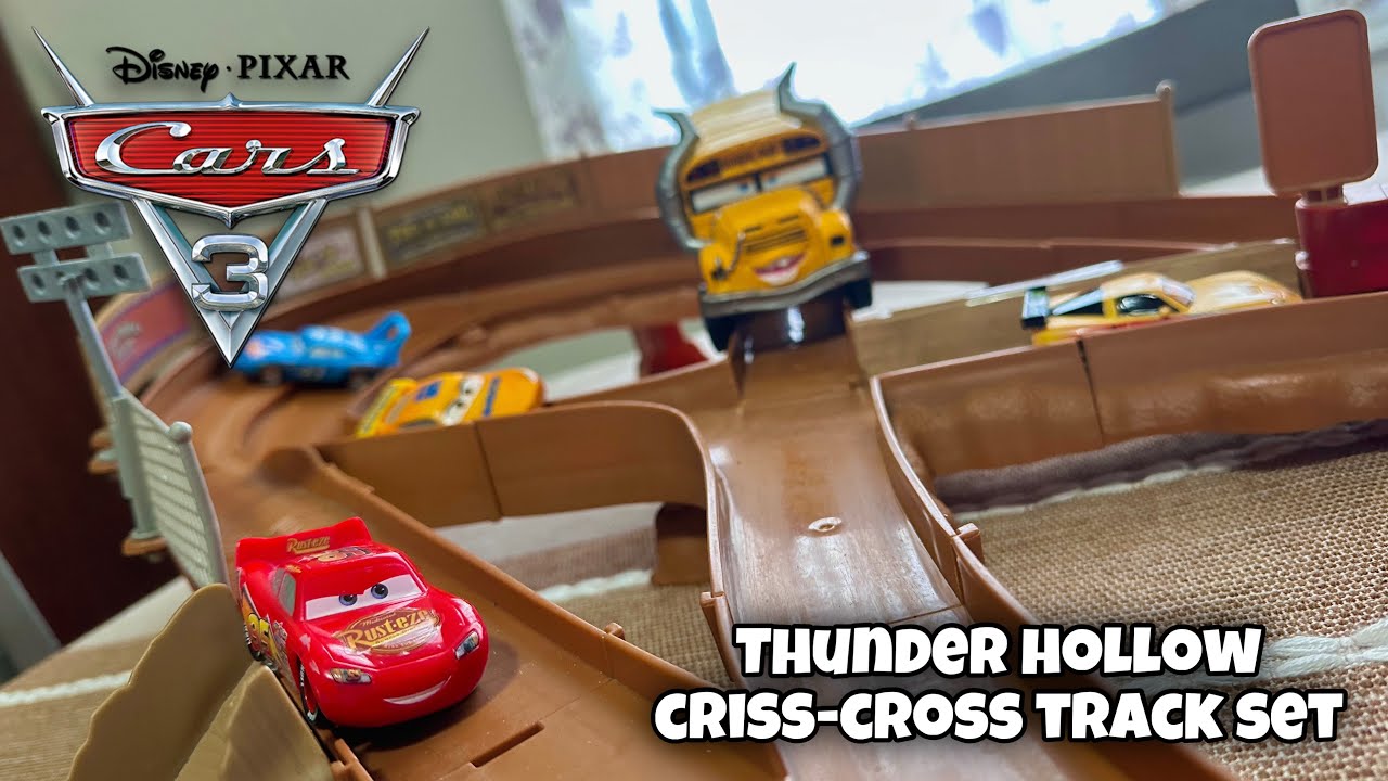 2017 Thunder Hollow Criss-Cross Track Set Unboxing & Run — Cars 3 Demolition Derby Motorized Set