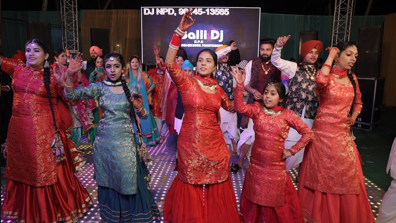 EPIC BHANGRA PERFORMANCE at Indian Wedding Sangeet | LENSMAN VISION