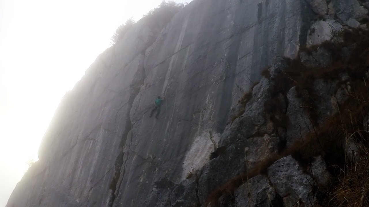 Ale Zeni  on Eternit 9a+ (video 2)