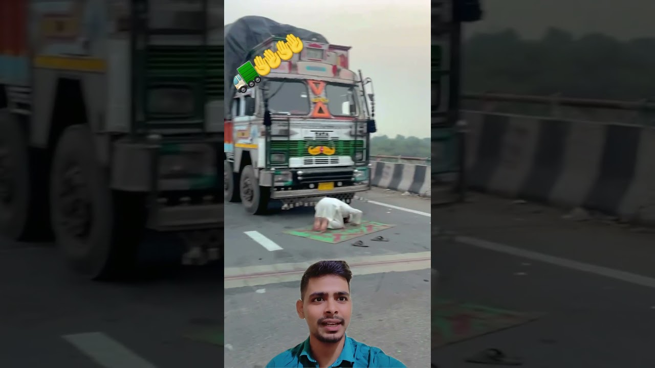 man offering namaz on road #mashallah #mashallah #namaz #jummahmubarak