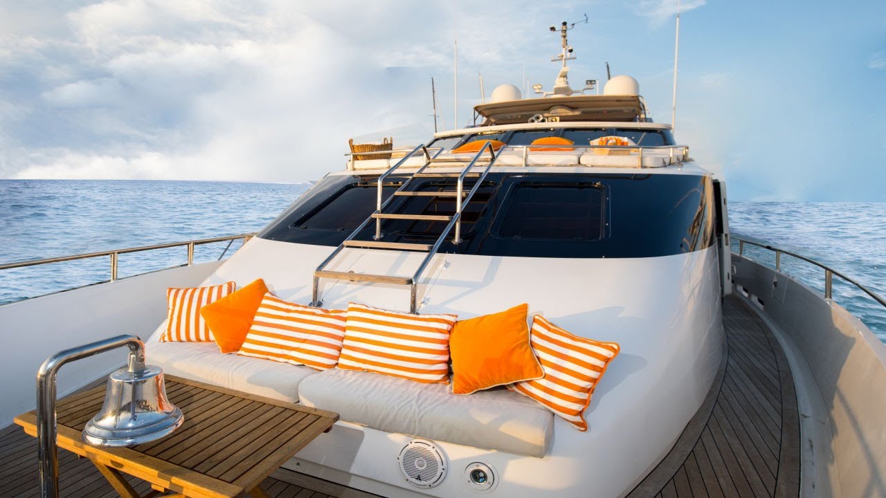 Heesen 93 - Heartbeat of life