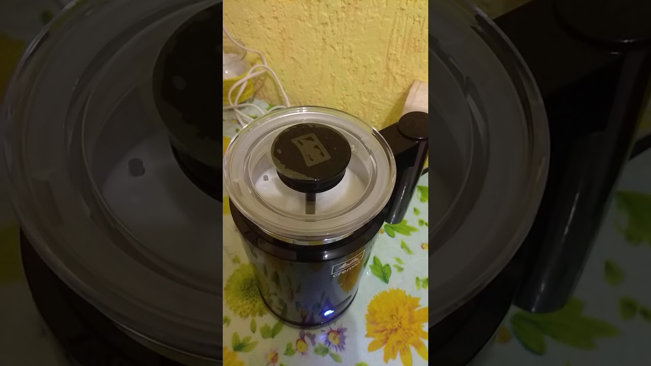 Тестування молока в капучинаторі 