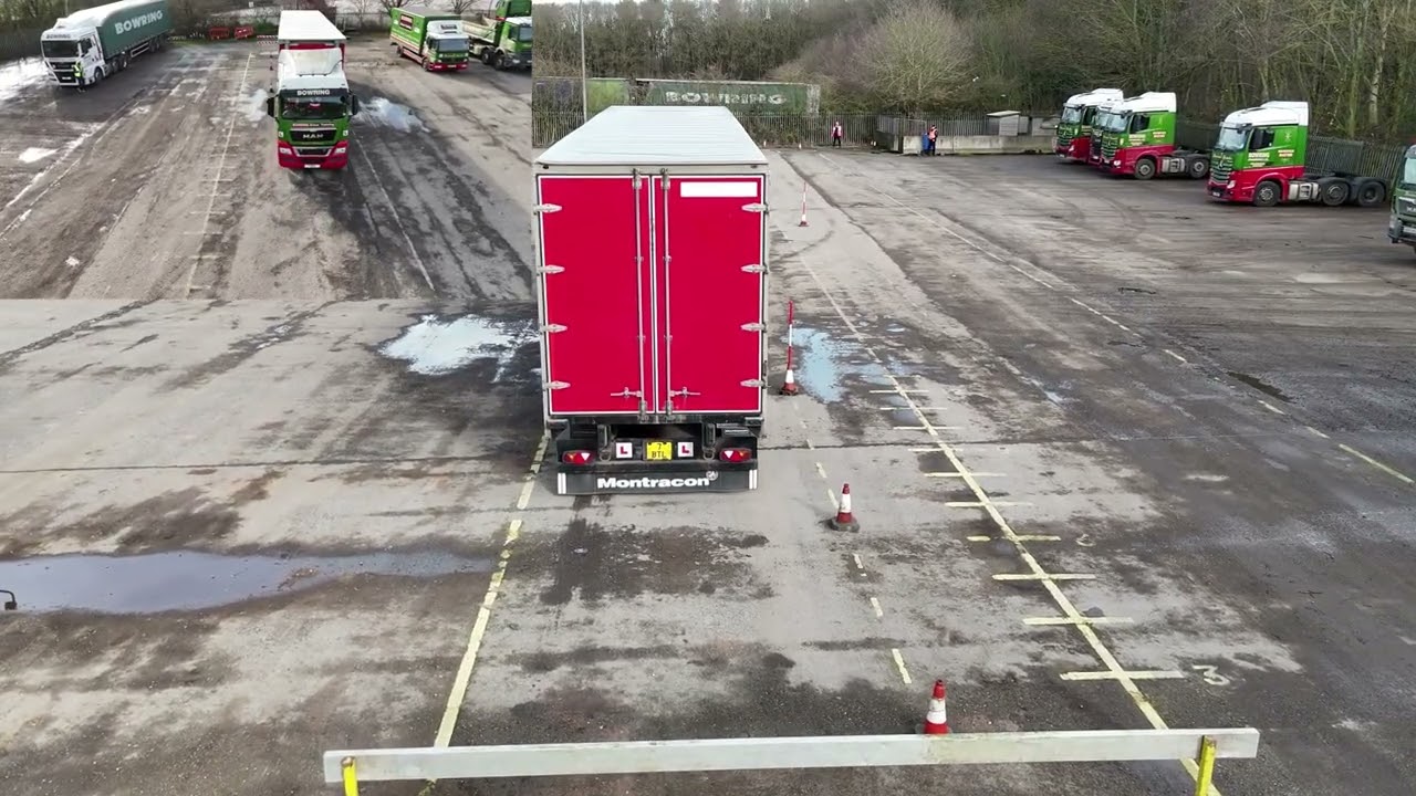 99% of LGV Learners Get This Reverse Manoeuvre Wrong! (LGV drove view)