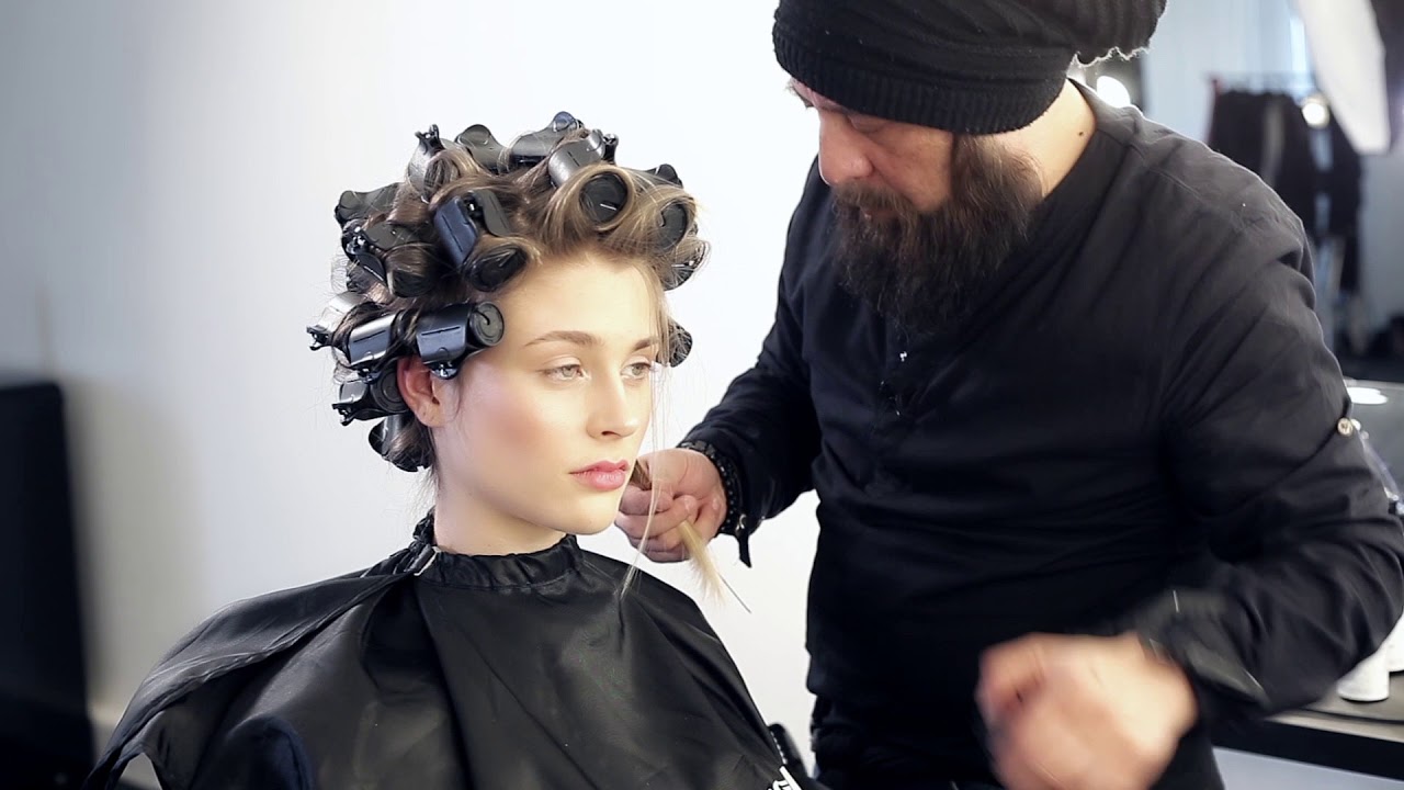 Styling-Anleitung: Volumen-Styling mittellange Haare mit Heiz-Lockenwickler