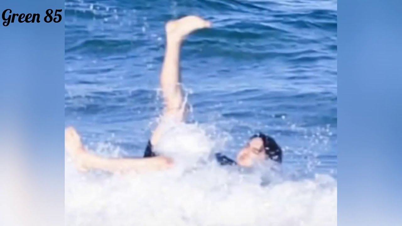 [ Wang YiBo Let’s Sacalaca] Vương Nhất Bác Lướt Sóng Mùa Hè hương vị biển thật tươi mát 🏊