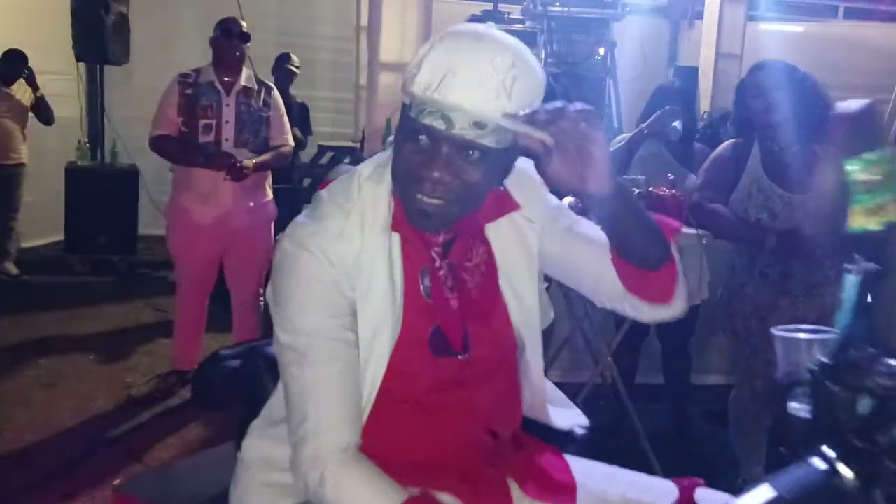 BLASEY BOASY EARTHSTRONG'26  ar1