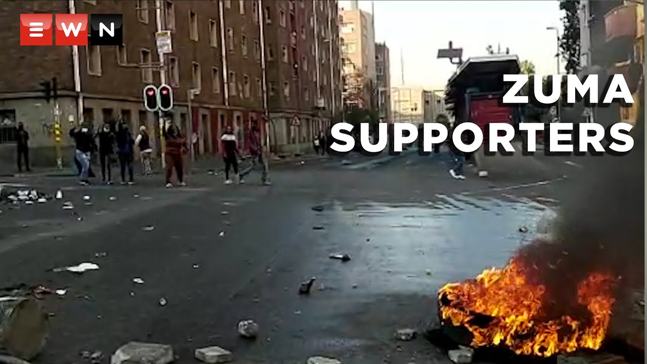 Zuma supporters riot in Johannesburg, loot shops