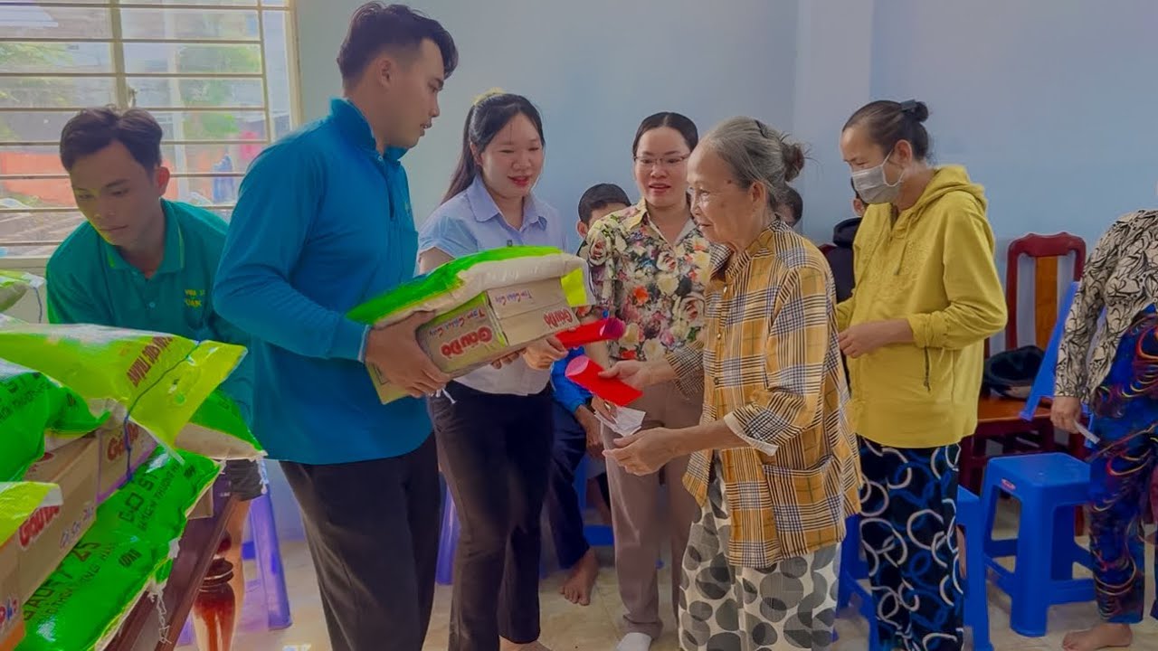 50 Phần Quà Tết Ý Nghĩa Gửi Tặng Bà Con Nghèo Khó Khăn Đến Từ Tấm Lòng Của Cô Giấu Tên Ở Na Uy 