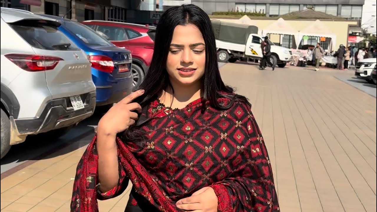 দেশে ফেরার আগে সবার জন্য শপিং করলাম!