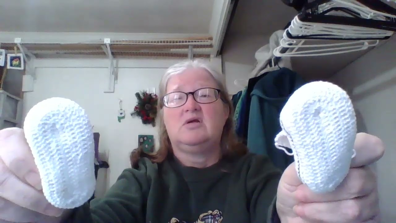 Stitchin With the Griffin: Crochet Fun 7 A Failure, A Finish and Some Progress 