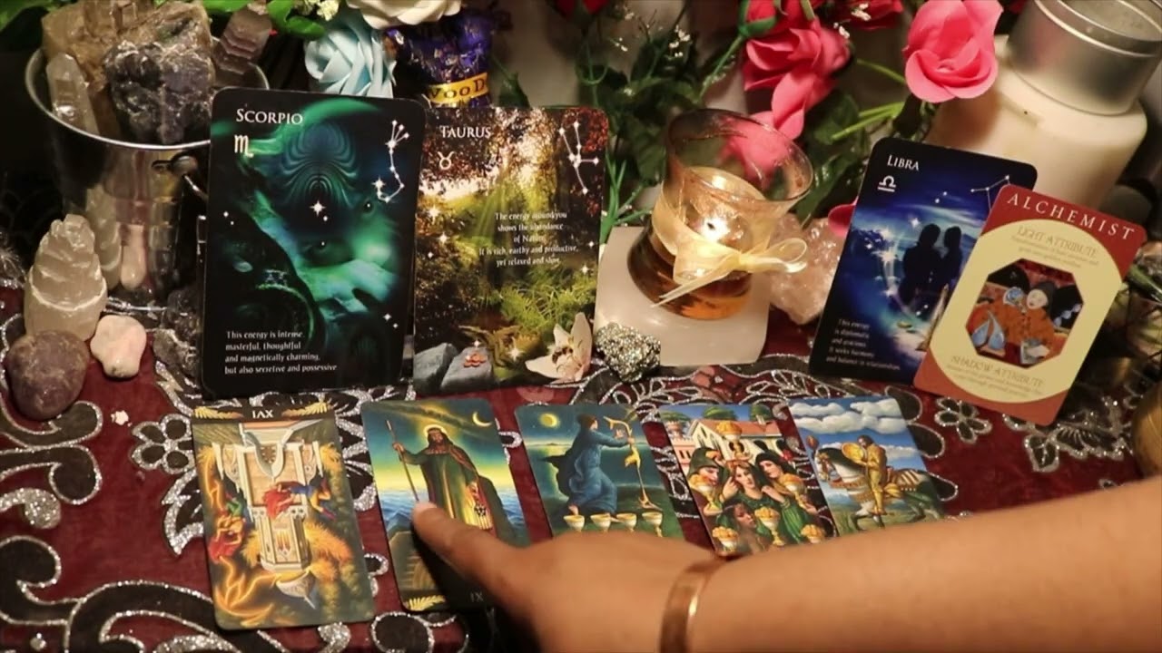 ♌️ LEO Someone is SECRETLY JEALOUS! March 2026 Tarot Reading
