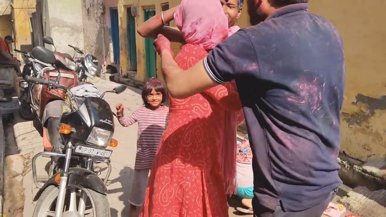 हमारे यहां पर देवर भाभी की होली कैसे खेली जाती है 