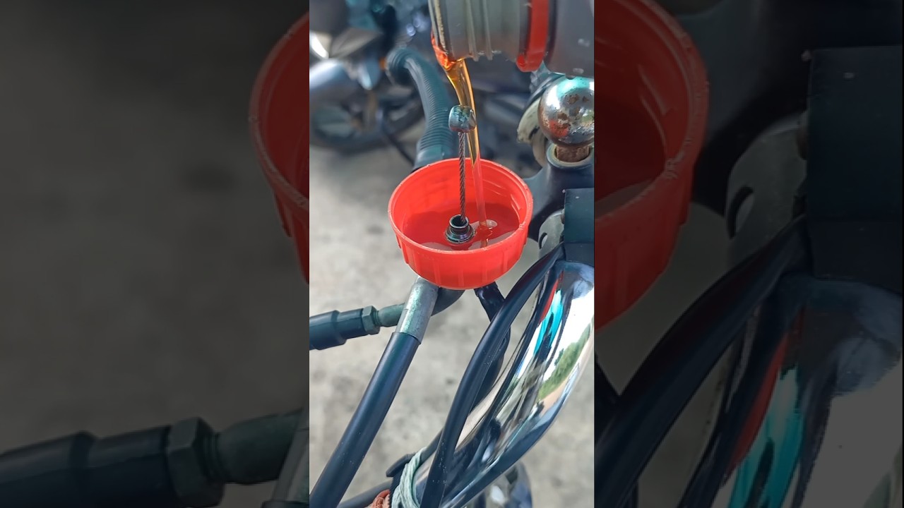 How to Motorcycle accelerator cable lubrication best setup #shortvideo #lubricantoil #bike