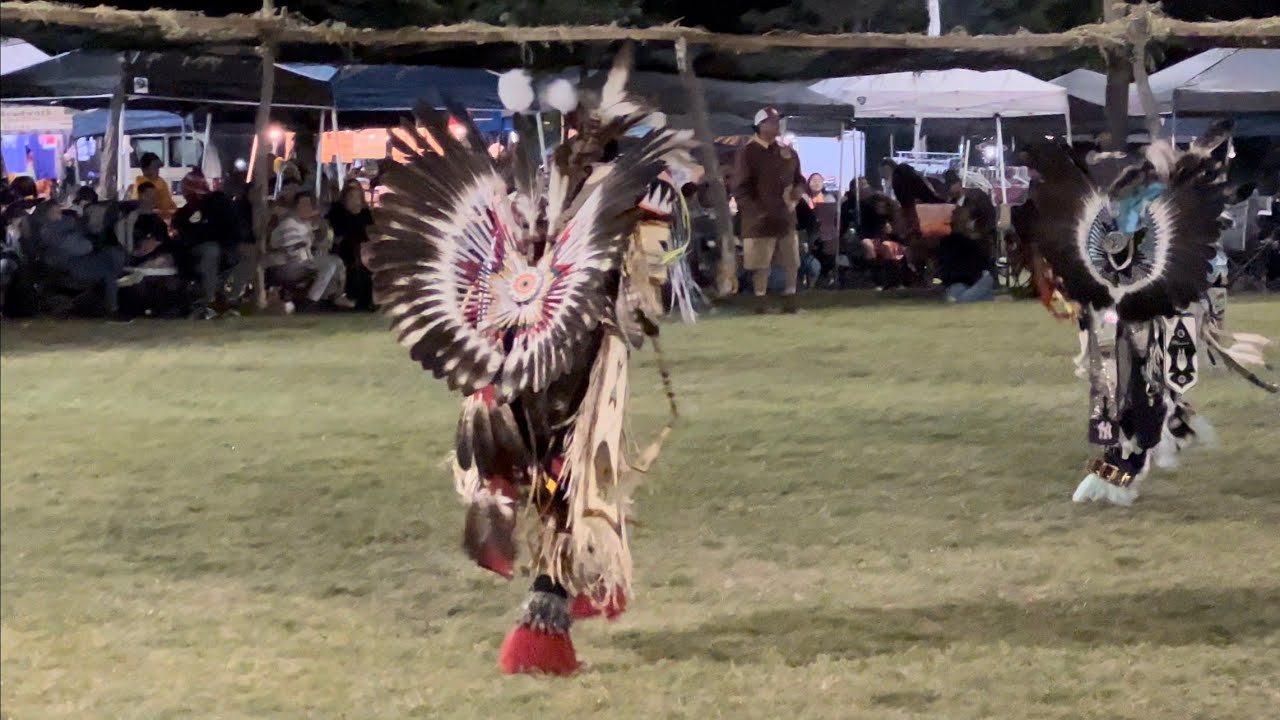 Mens Traditional Dance | Crow Hop Song @ Bishop Powwow