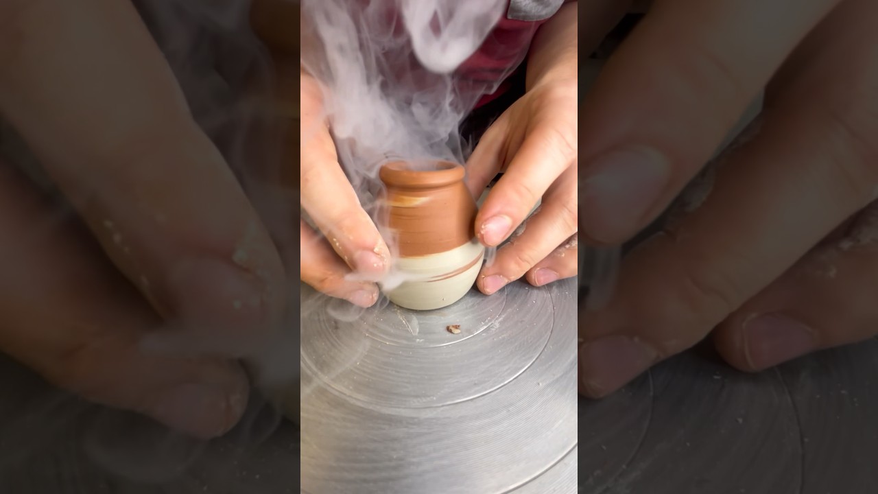 Two Colored Mini Vase ❤️ #satisfying #ceramics #pottery
