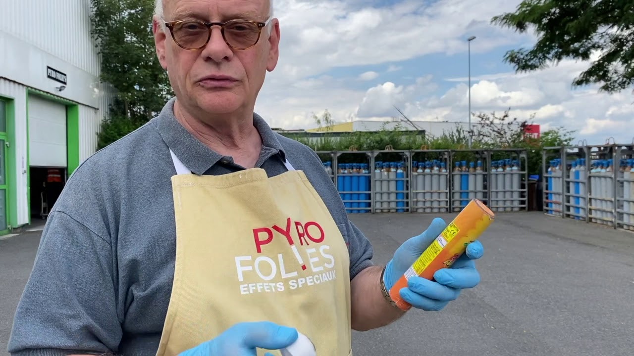 FUMIG&Egrave;NE &Agrave; MAIN 1 MINUTE ( TEST ET DEMO ) PYROFOLIES