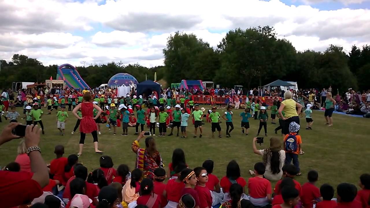 2014 Highlands Primary School Ilford Carnival Bangladesh