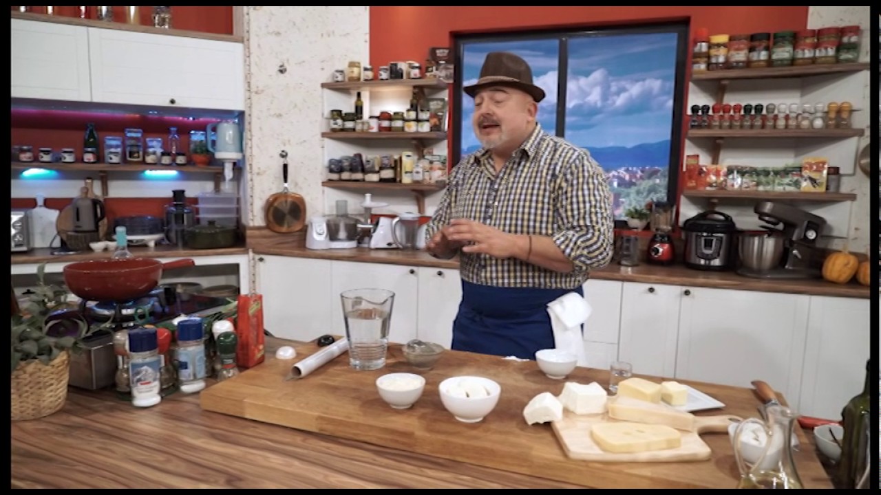 Качамак/полента/ със сос от сирена-Рецепта на деня от Бързо,лесно,вкусно-11.01.2017 г.