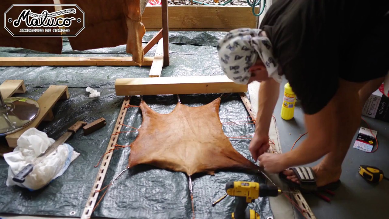 Raw hide preparation for atabaque  - Warning: a bit graphic
