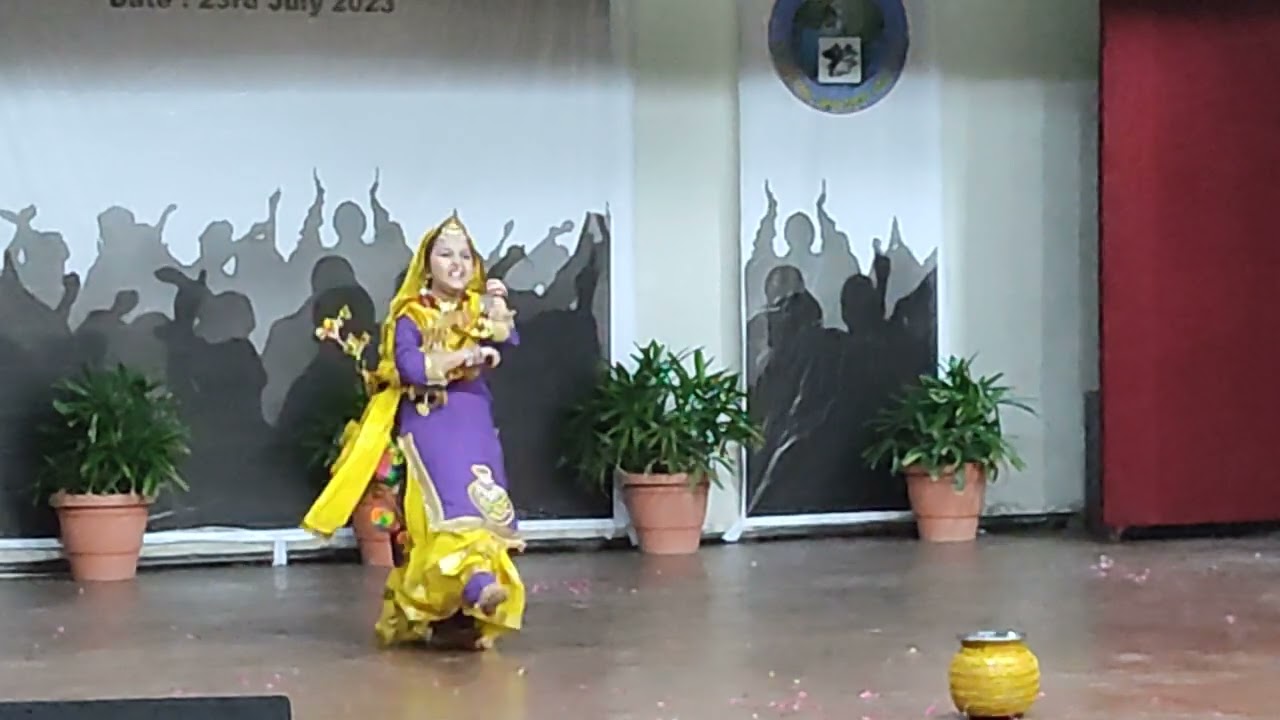 Sone da gadwa performed by Hazel Kaur . #punjabanhazel #hazelkaur #subscribe