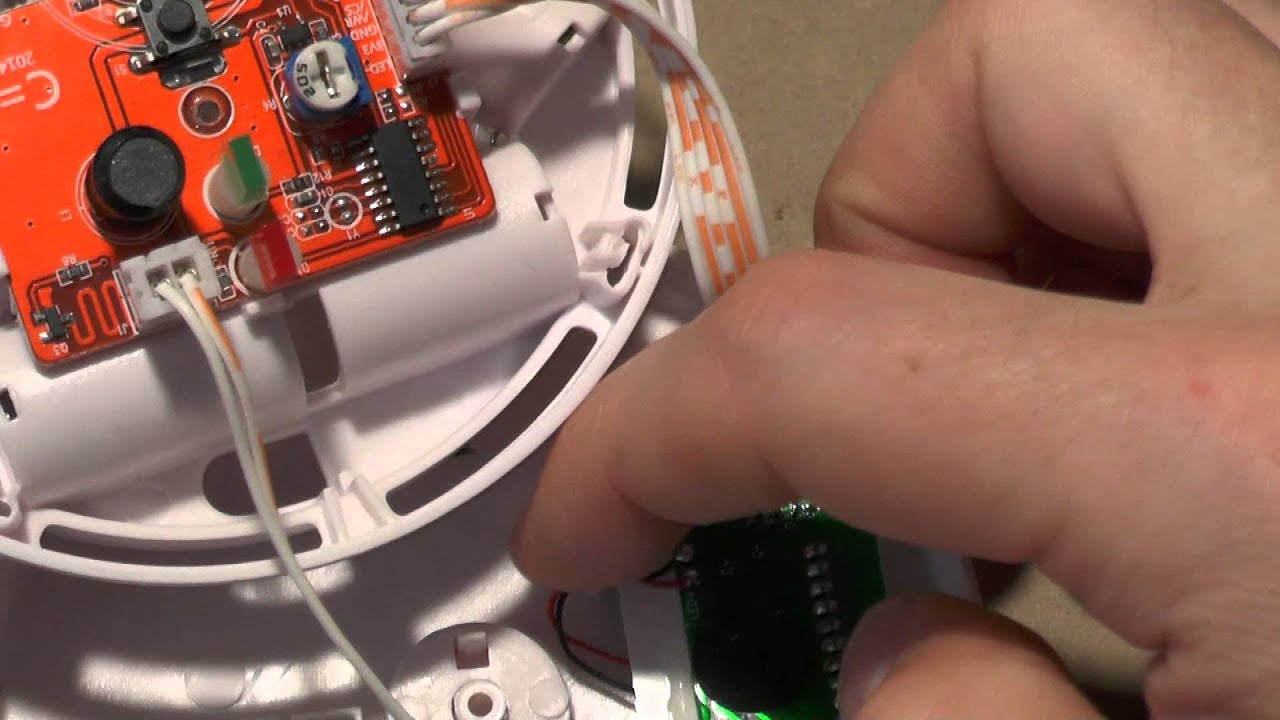 А что внутри :)  Датчик угарного газа. Анализатор дыма и СО