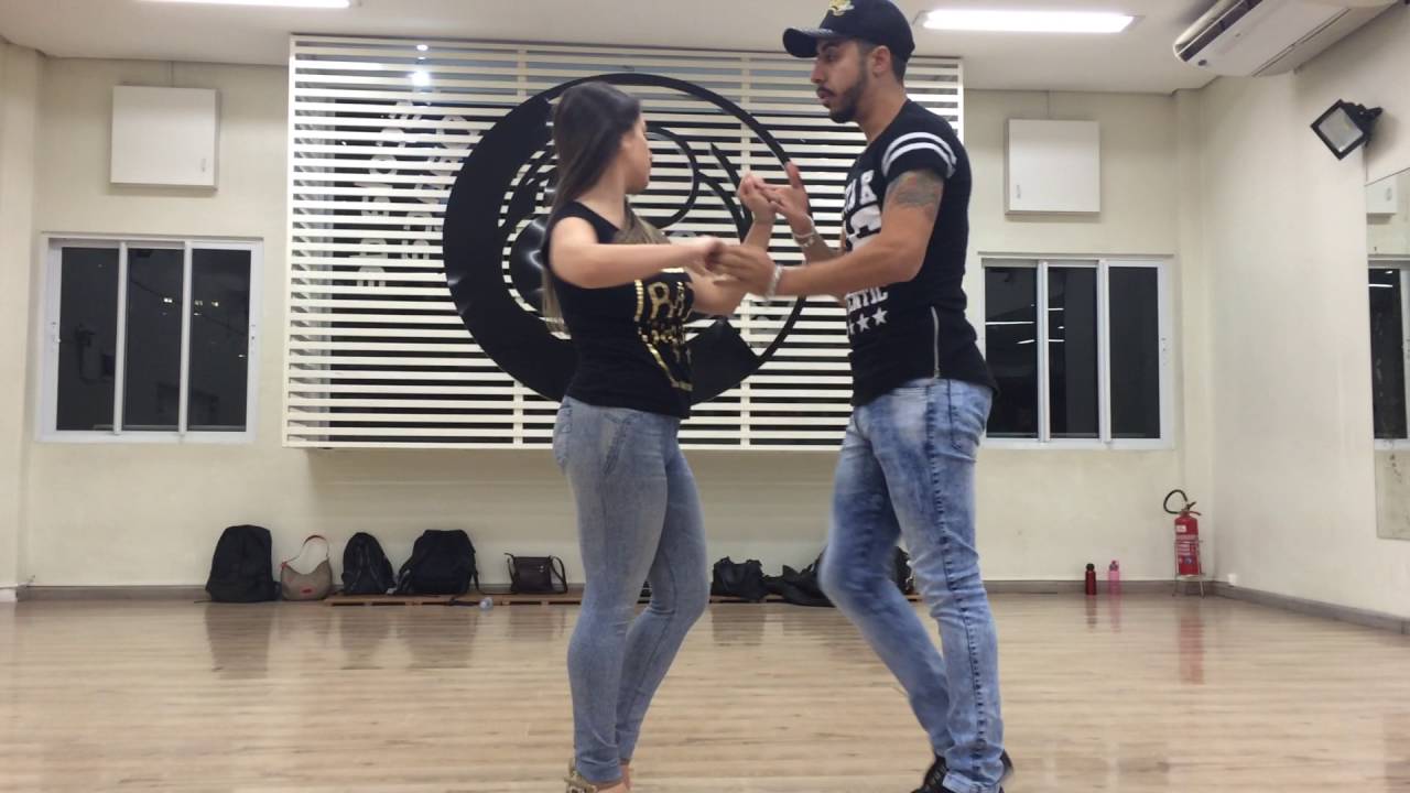 Lucas Oliveira e Babi Ventura - SERTANEJO UNIVERSITÁRIO - Bases e crucifixo