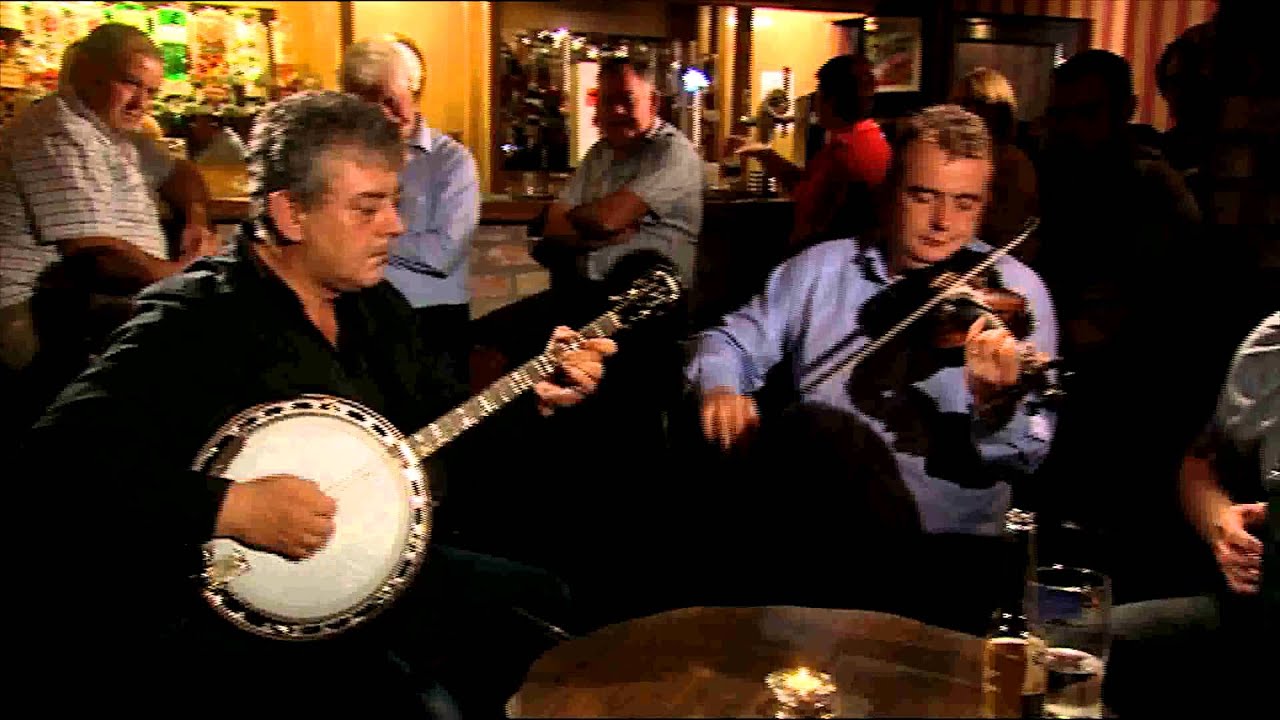 Geantraí Clár 7 Donall Donnelly Sunday 14th April 10pm TG4