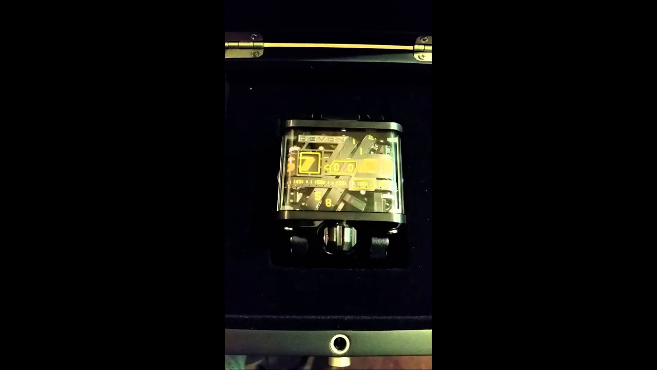 【クレイジーな動きに注目！！】【腕時計・Devon Works watch 】Tread 1／ デヴォン ワークス・トレッド １