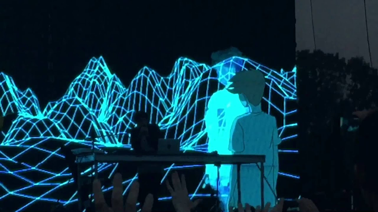 Porter Robinson Live Moonrise 2015