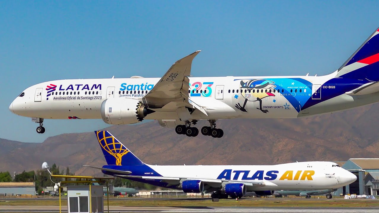 LATAM Boeing 787 PanAm Games livery landing from São Paulo [GRU] | Plane spotting in Santiago [SCL].