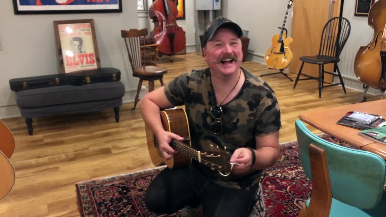 Gruhn Guitars- Guided tour with Nathan S. Golliher from Ghruns Guitars in Nashville