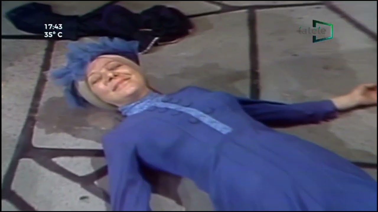 [Clip] El Chavo del 8 - Escena donde Do&ntilde;a Clotilde se desmaya de amor y Quico se va