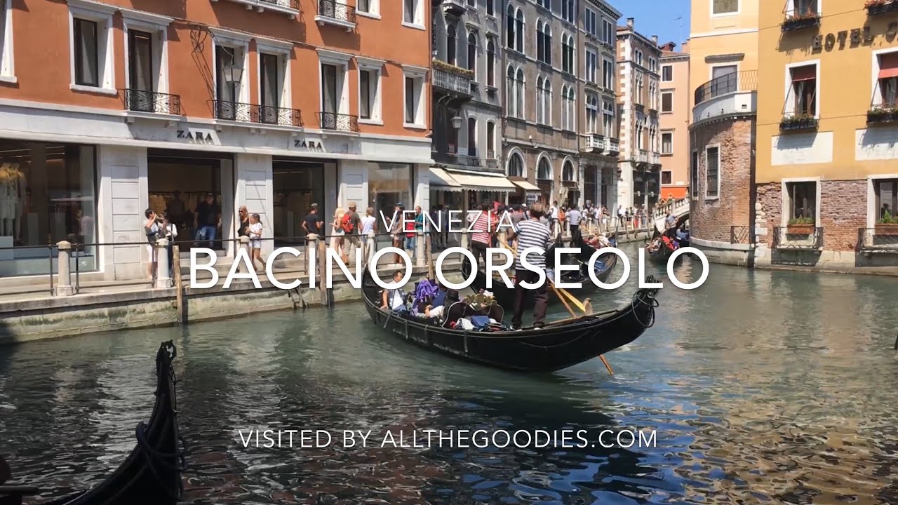 Venice - The gondolas in Bacino Orseolo | allthegoodies.com