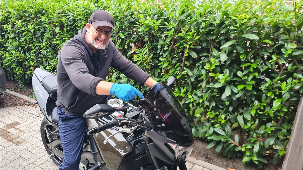 Suzuki B King Windschild Montage #hayabusa