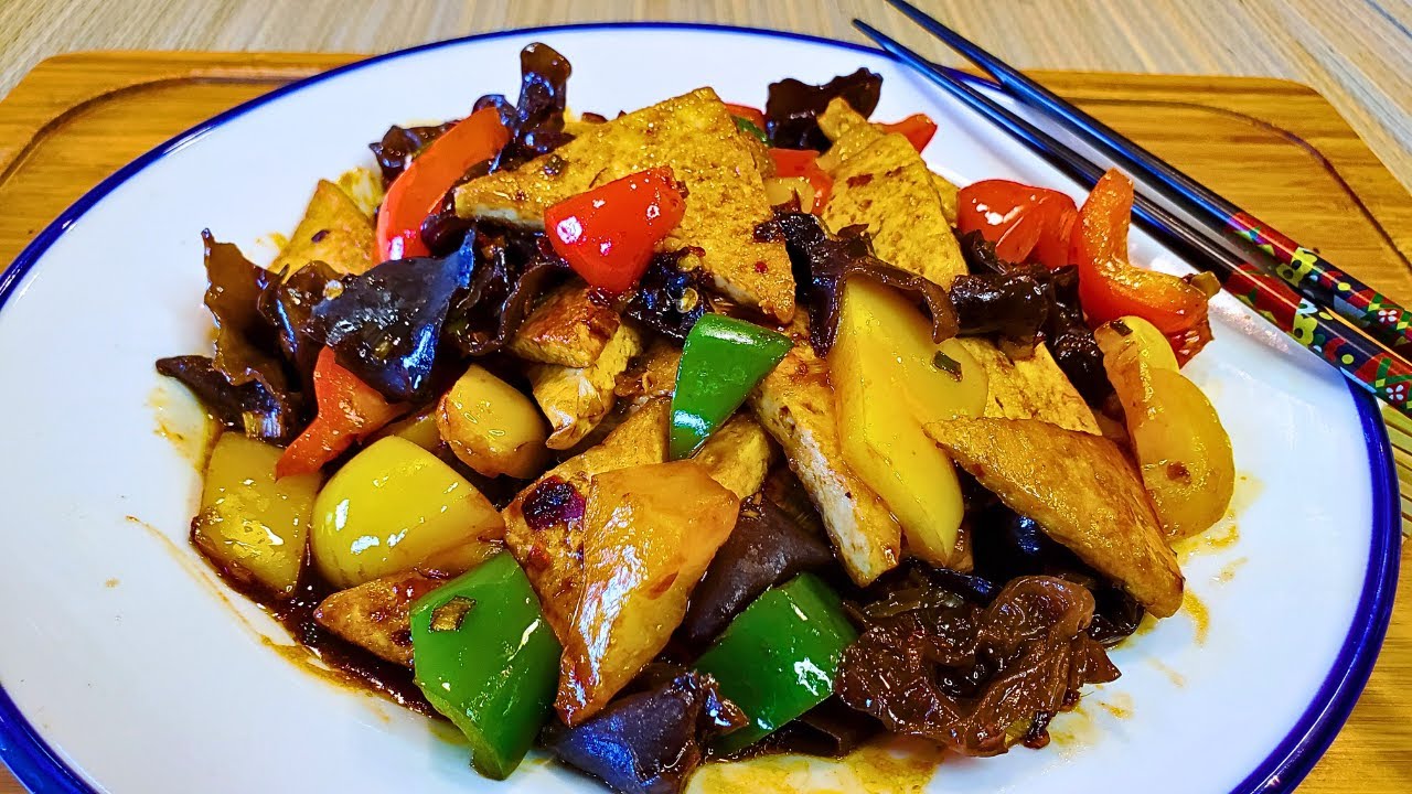 Pan-fried Tofu with Garlic Sauce and Black Mushrooms | 鱼香豆腐
