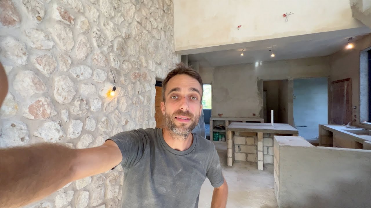 Pourquoi on a fait construire nos meubles en béton ? (grand avancement dans les travaux)