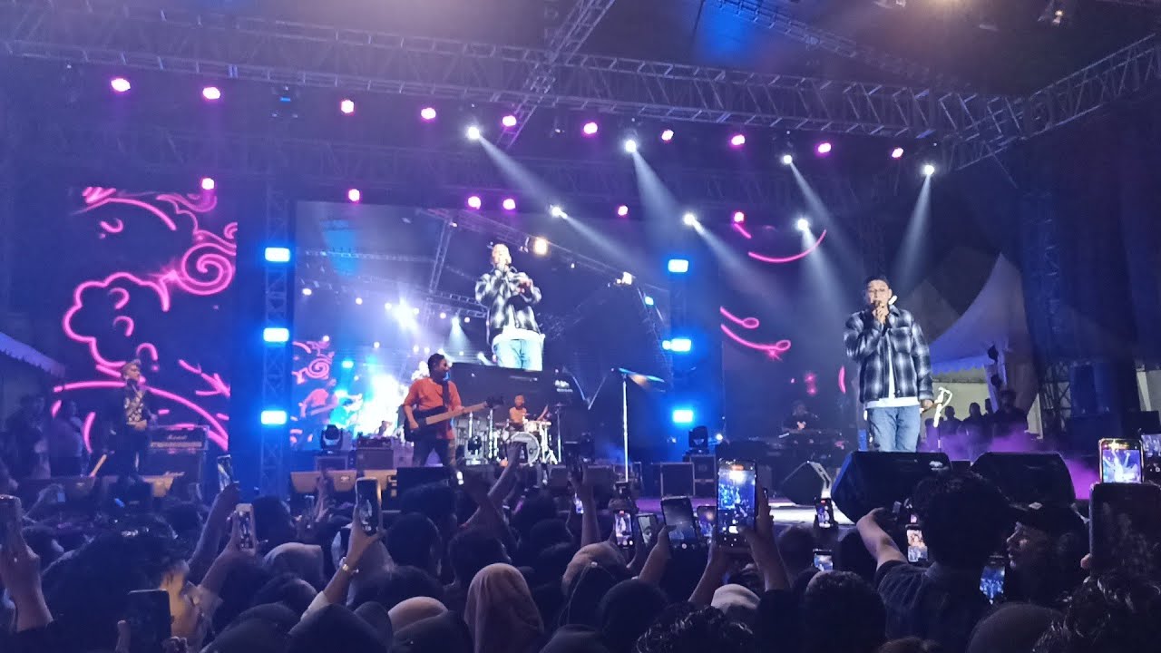 Ungu - Kekasih Gelapku Live PRSU Medan