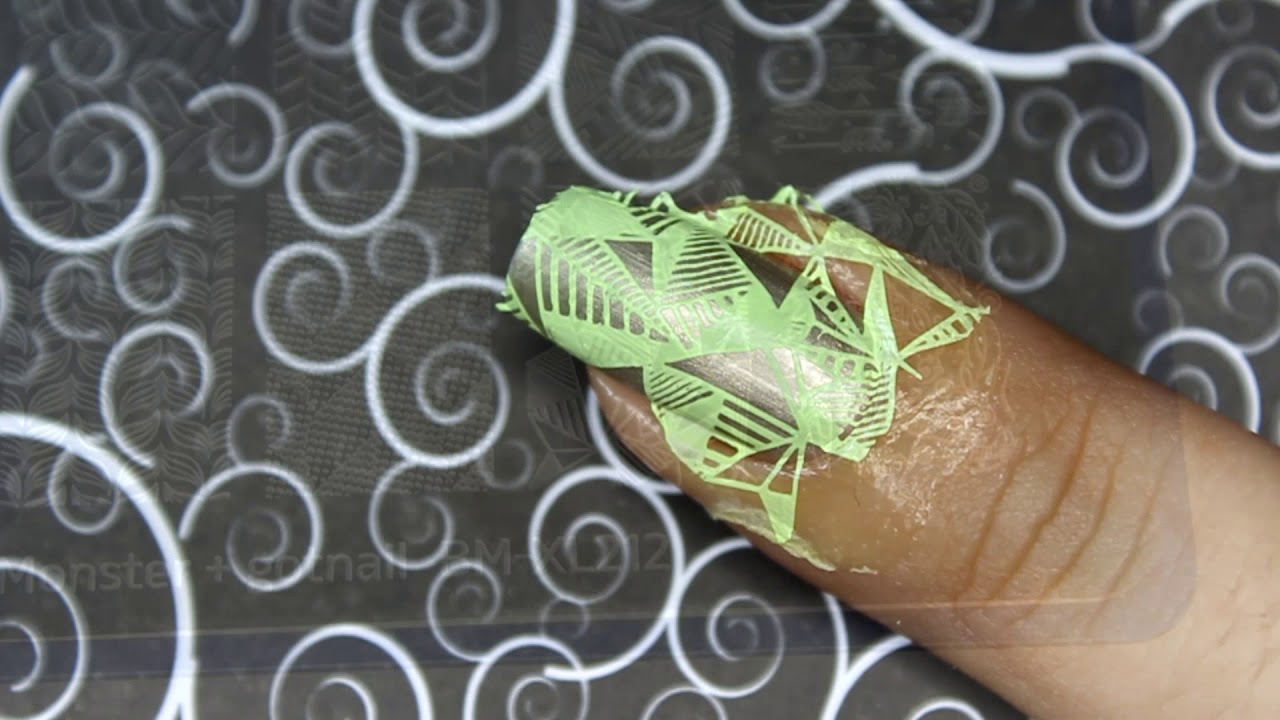 Nail Art usando la placa BM-XL212 de Bundle Monster (bmc)