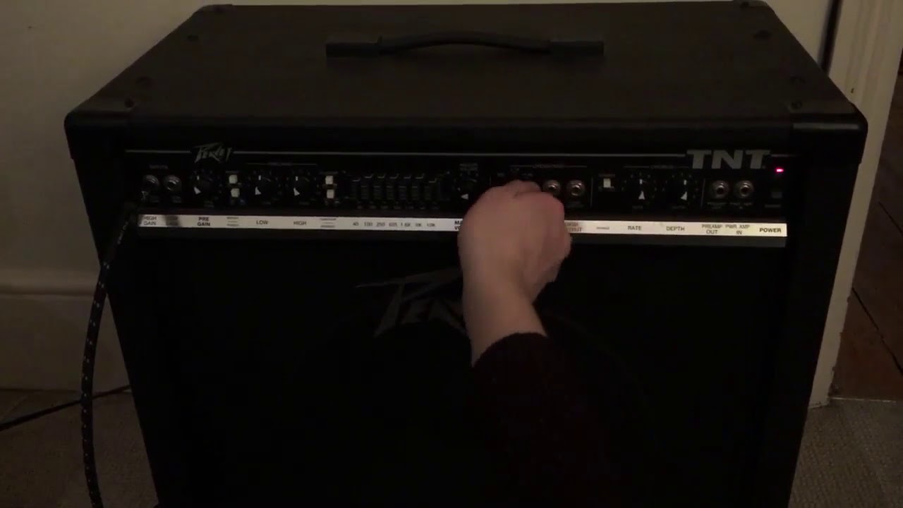 Peavey TNT115S (Black Widow Speaker) Demo
