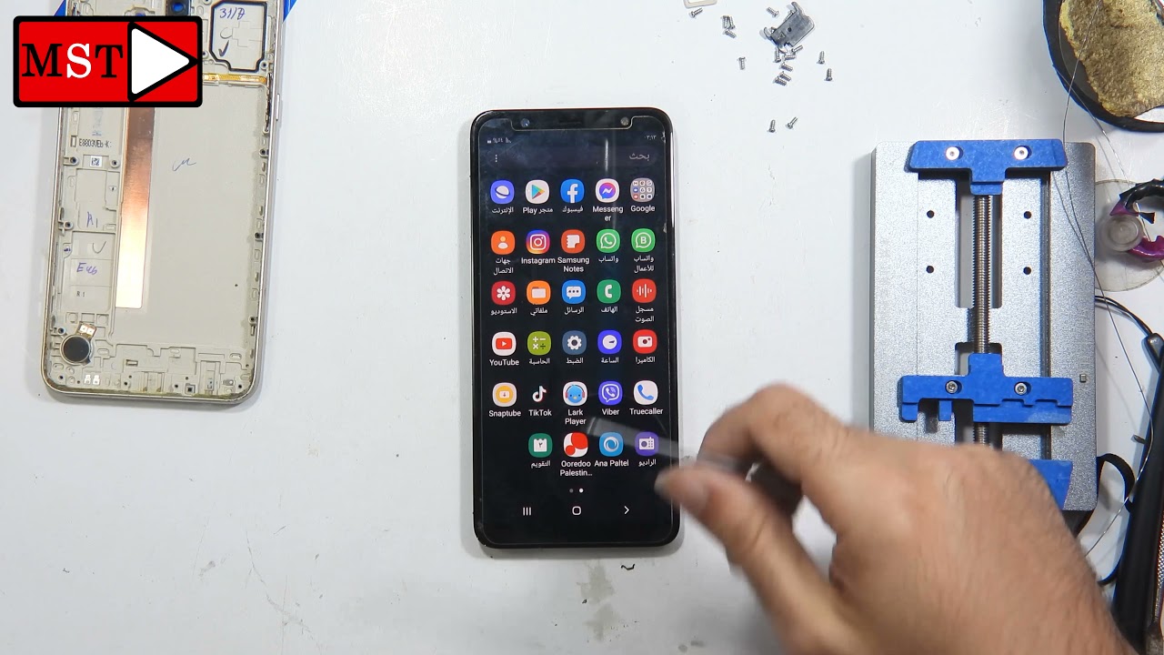 Микрофон Samsung J8 не работает во время звонка.