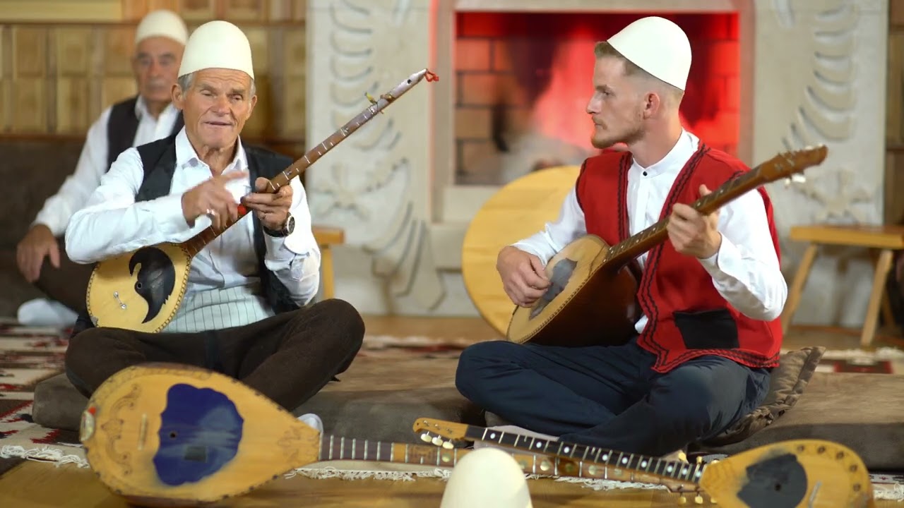 MUS&Euml; H&Euml;RTICA -  N&euml; kamb&euml; u ngrit mbar&euml; Kosova