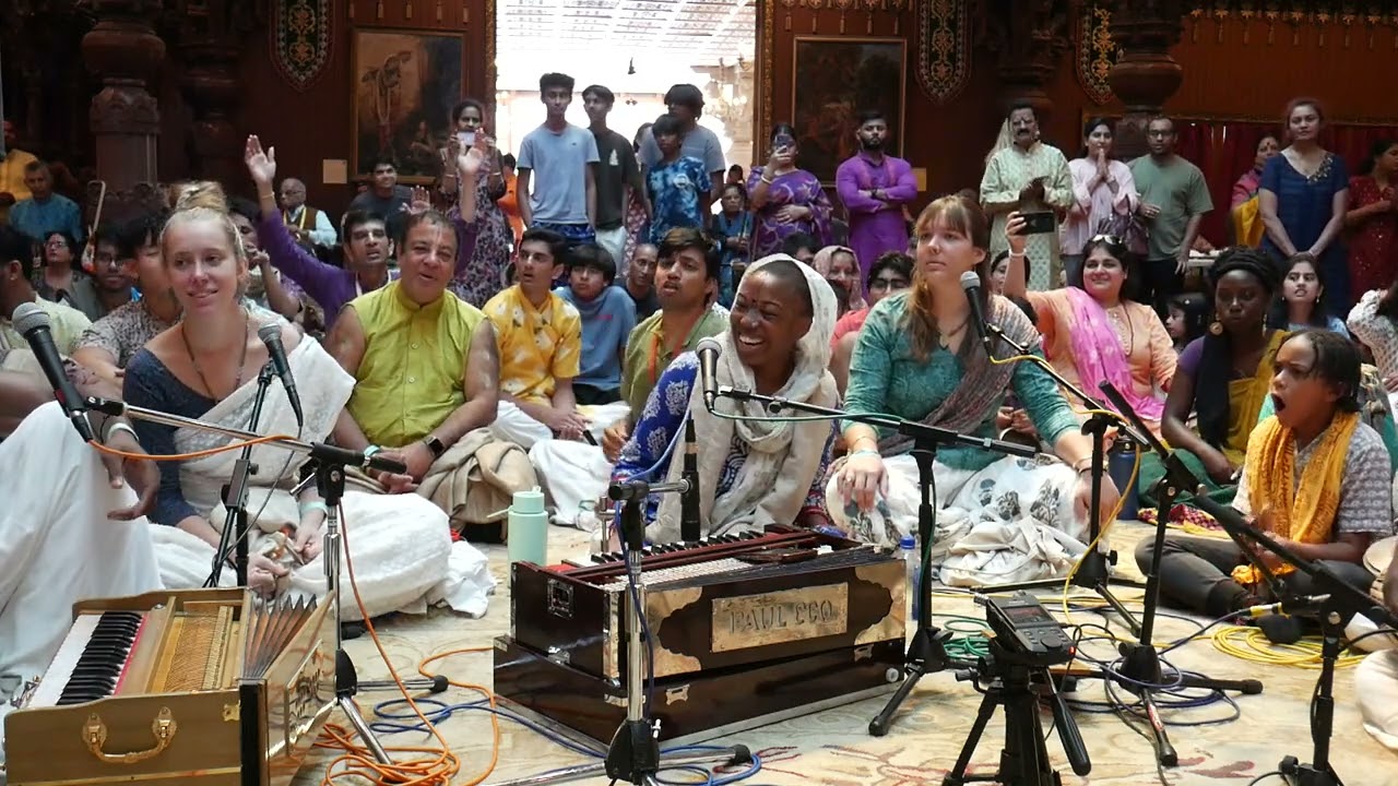 Closing Kirtan by Acyuta Gopi Devi Dasi pt. 2 of 3 - New Vrindaban 24 Hour Kirtan 2023