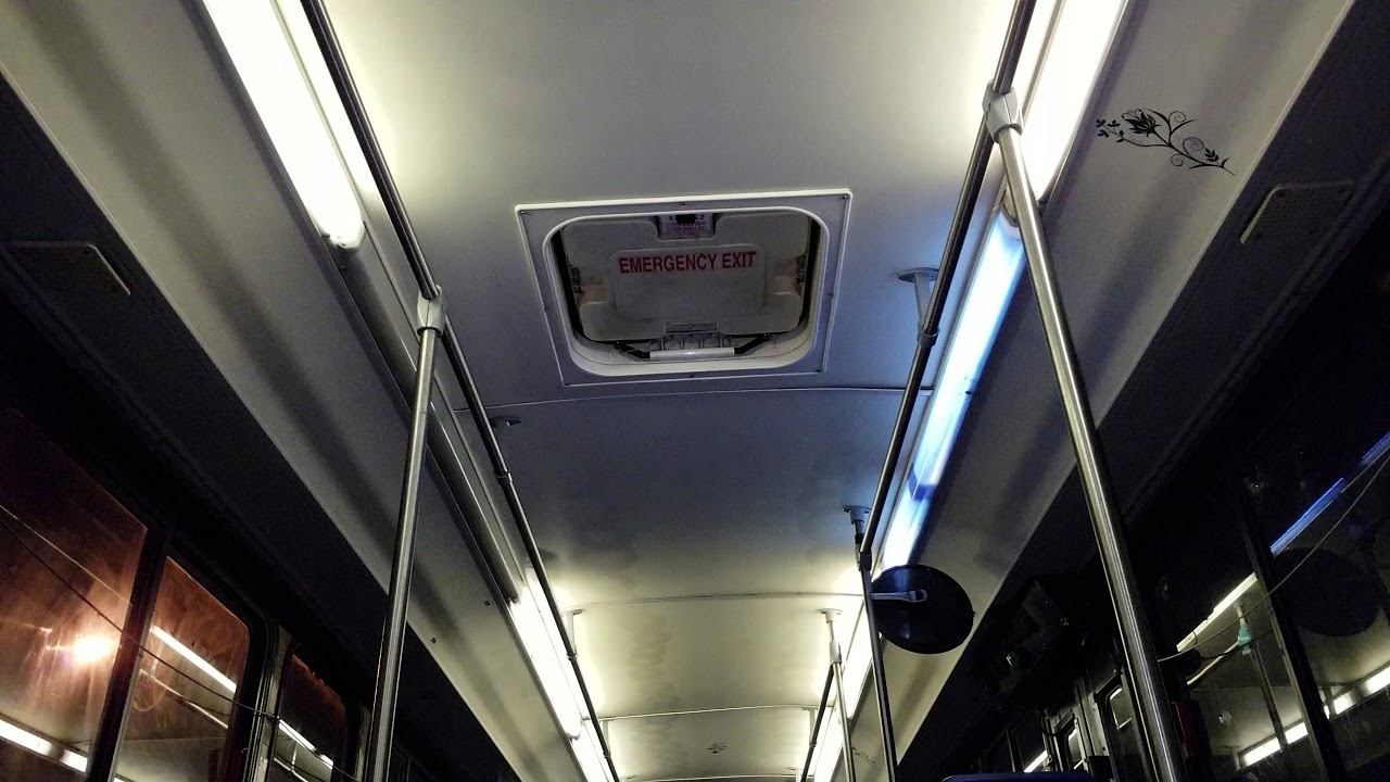 1999 Gillig Phantom #9917
