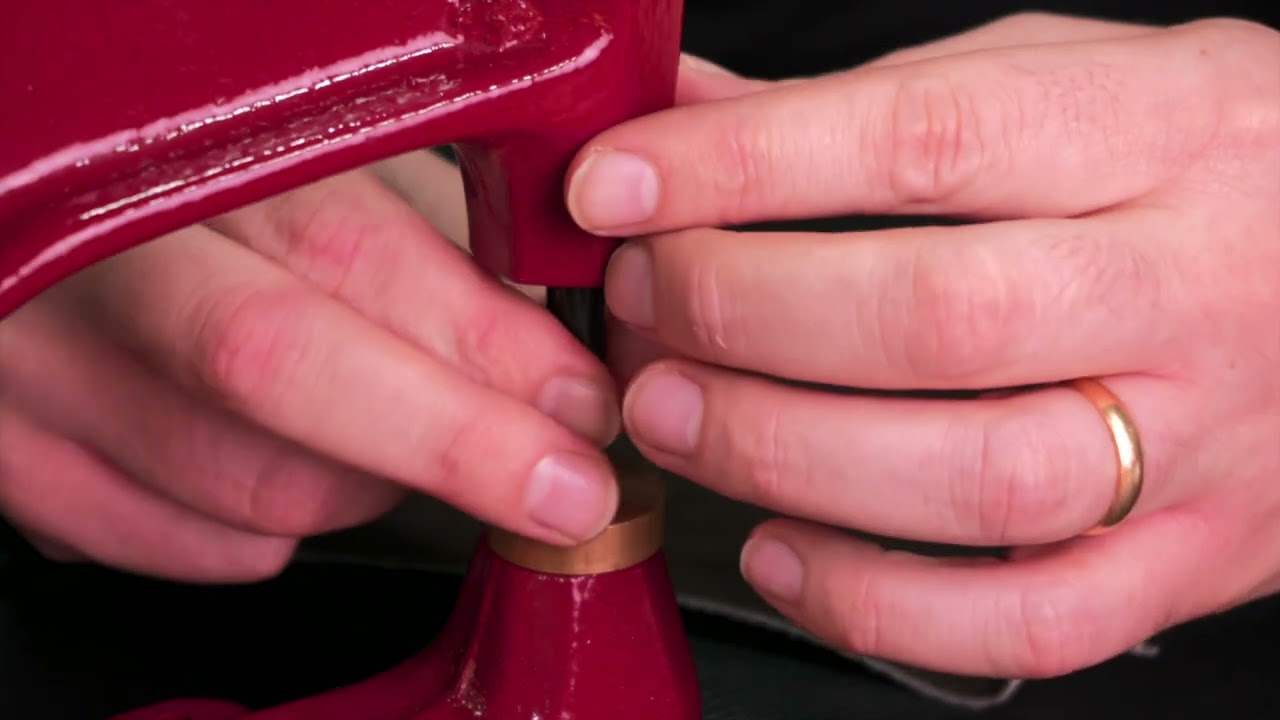 Torchietto recensione e dimostrazione - Come applicare un rivetto o borchia su tessuti e pelli.