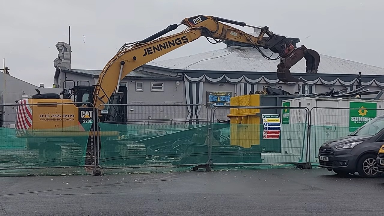THEATRE D'AMOUR  ALL GONE AND FIRE DAMAGED BURNT OUT BUILDING WATERLOO ROAD UPDATE 26/02/2026