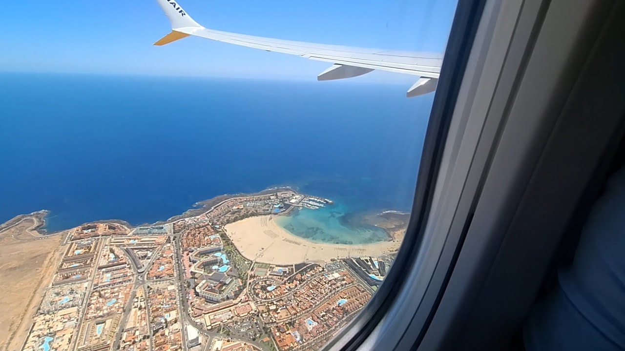 Fuerteventura to Newcastle with Ryanair, BAD TURBULENCE and an ANNOUNCEMENT from the FLIGHT DECK