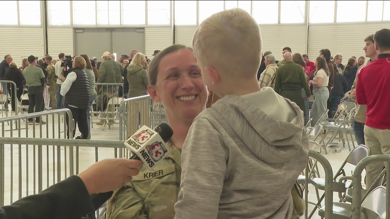 575 Iowa soldiers welcomed home on Thursday