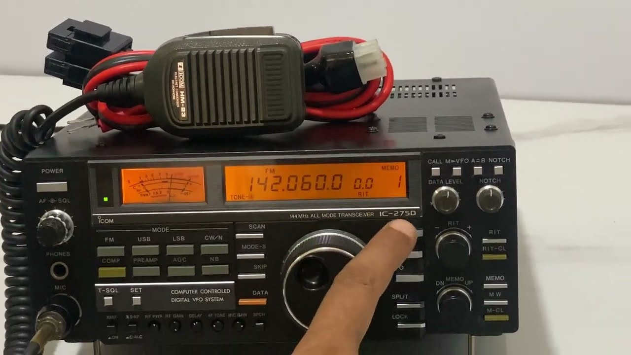 Icom IC-275D VHF 120W Open Freq + Mic + DC