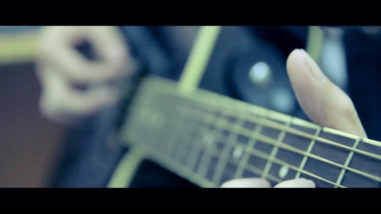 NĂM MỚI YÊU THƯƠNG - Official MV Full HD (Acoustic Version)